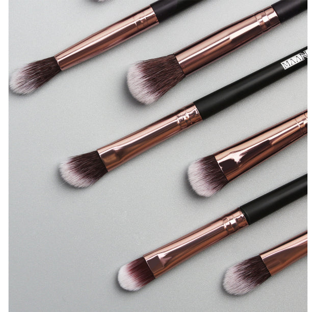 Makeup Brush Set for Flawless Beauty, 12- Piece Set.